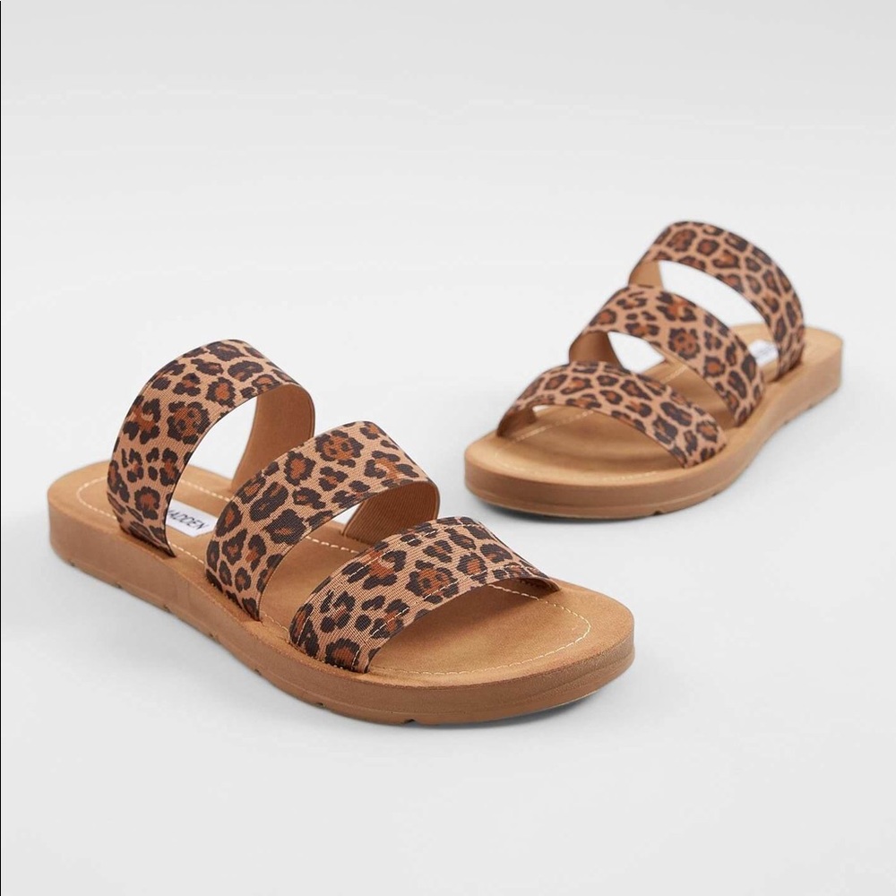 Steve Madden Pascale Leopard Sandal
